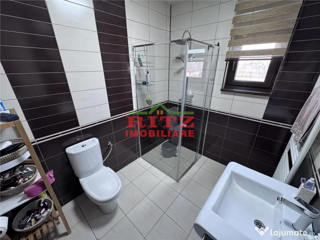 Vila garaj, zona Palatul de Justitie! 