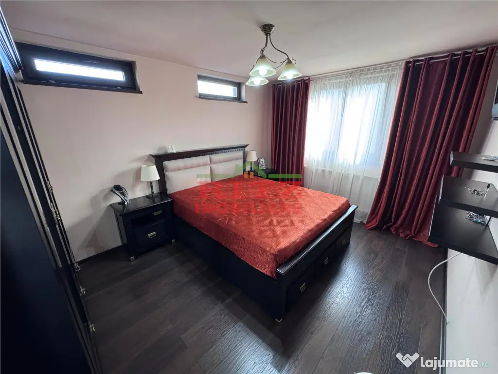 Vila garaj, zona Palatul de Justitie! 