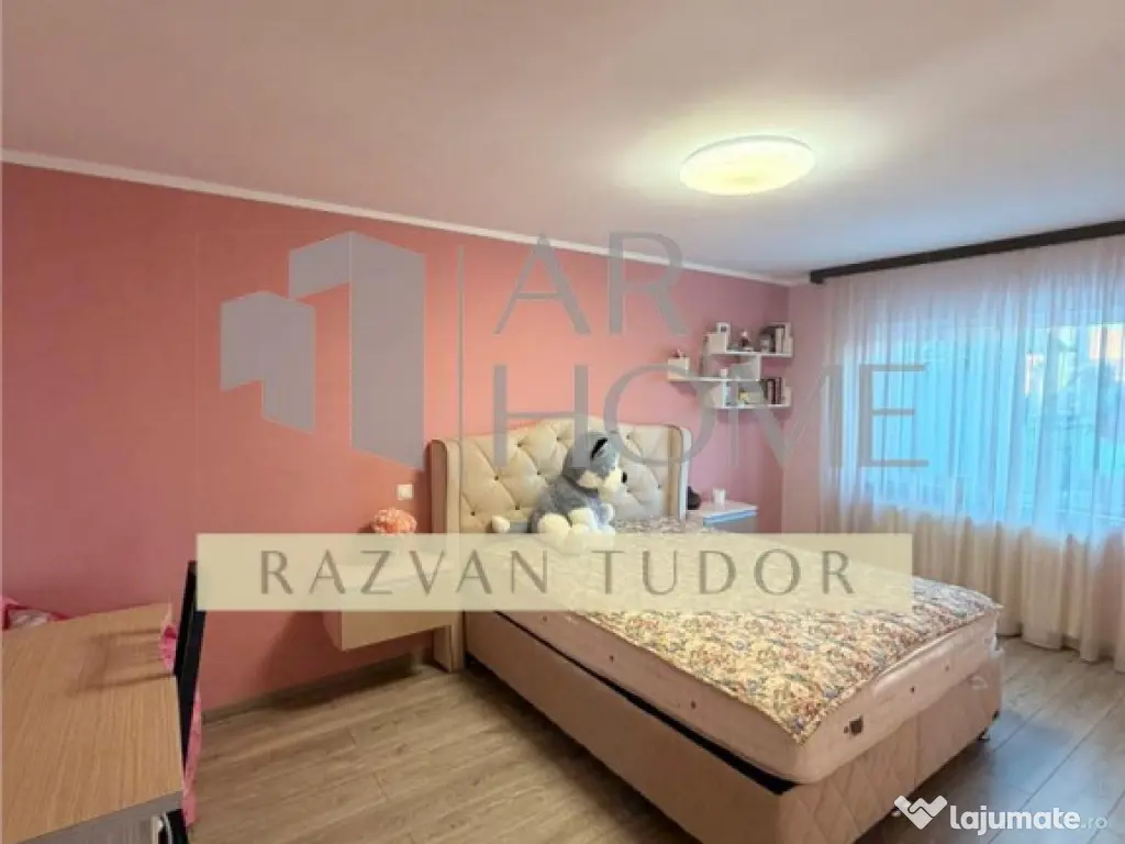Casa 5 camere , renovata 2020 cu garaj , Ploiesti , central 