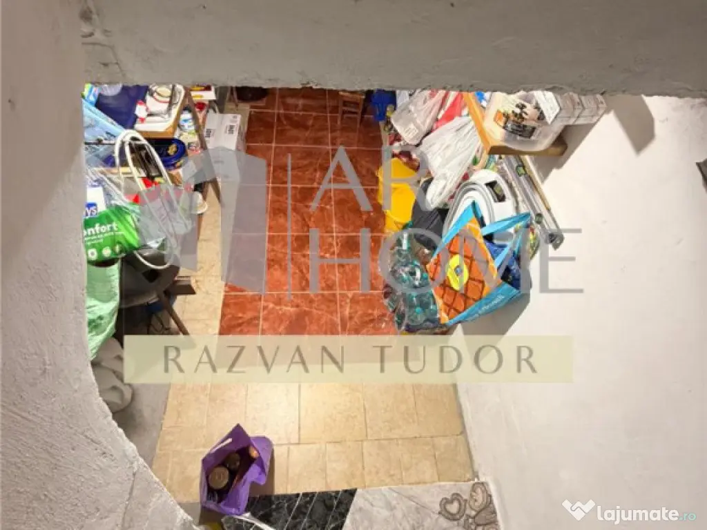 Casa 5 camere , renovata 2020 cu garaj , Ploiesti , central 