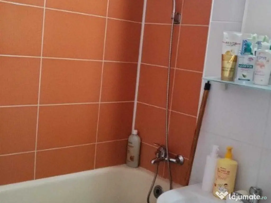 2 camere,Titan, centrala termica, metrou,se accepta credit ipotecar 