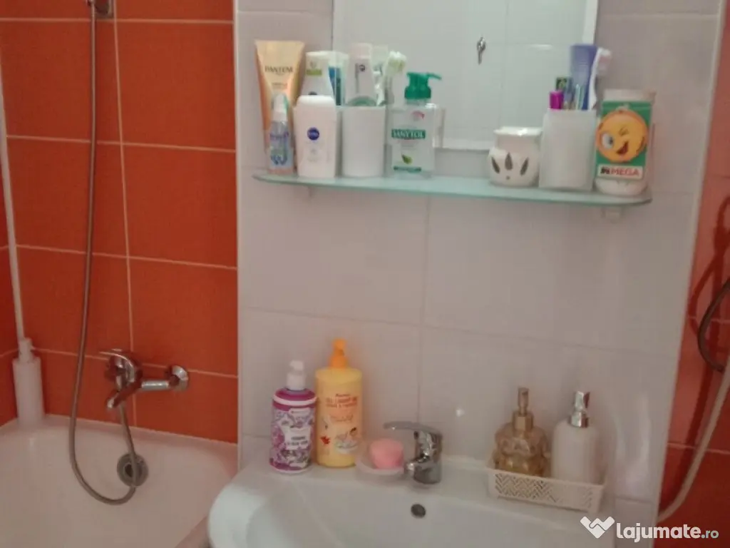 2 camere,Titan, centrala termica, metrou,se accepta credit ipotecar 