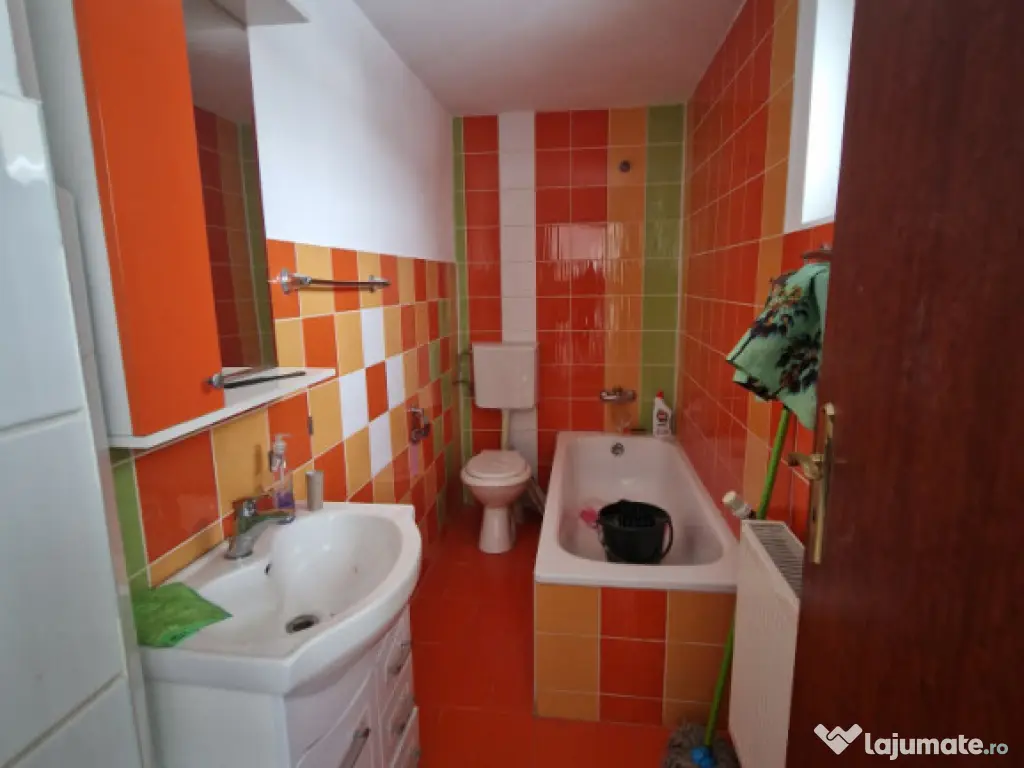 Casă spațioasă în comuna Recea, într-o zonă liniștit? 