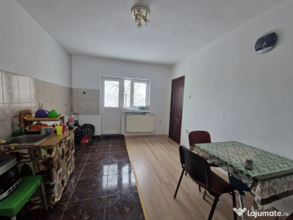 Casă spațioasă în comuna Recea, într-o zonă liniștit? 