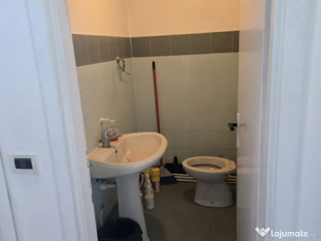 Birou ultracentral etaj 1 clădire birouri 