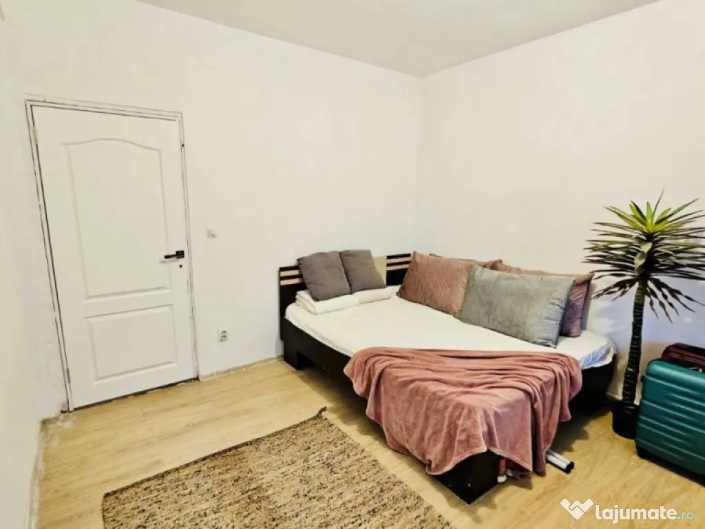 Apartament 3 camere in vila Giulesti zona linistita și curt