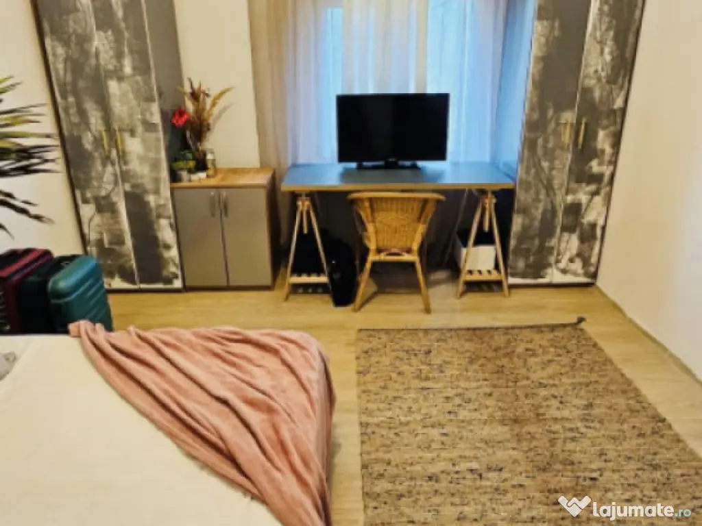 Apartament 3 camere in vila Giulesti zona linistita și curt