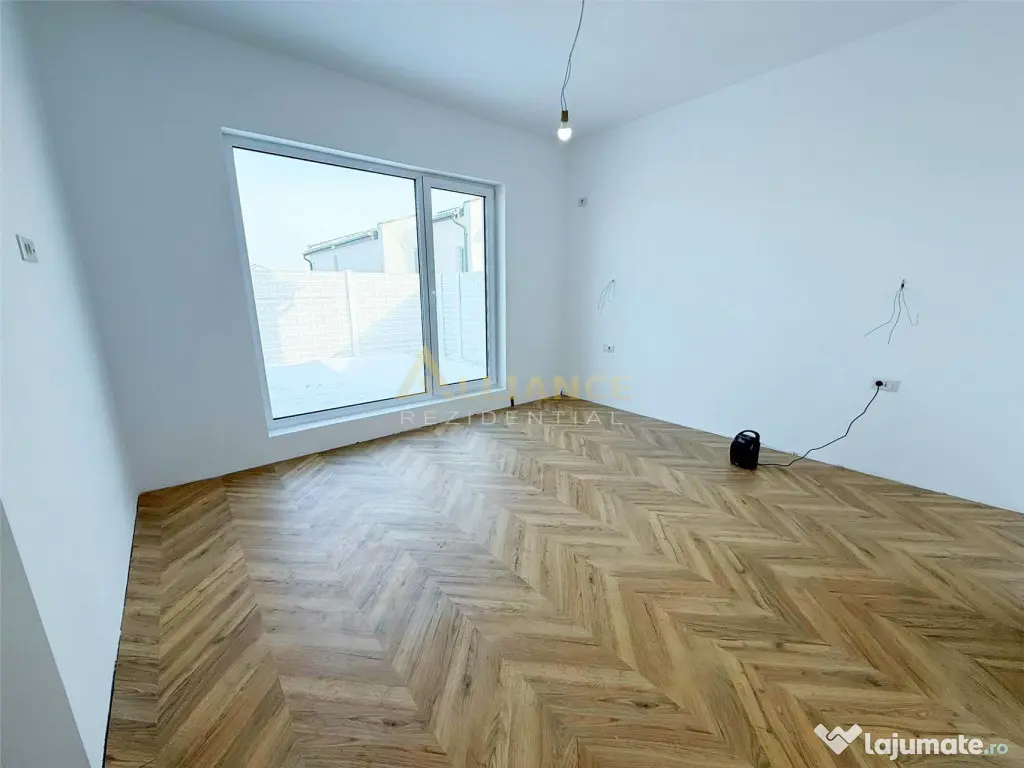 Miorita - 3 Camere - 300 teren - Mutare Imediata