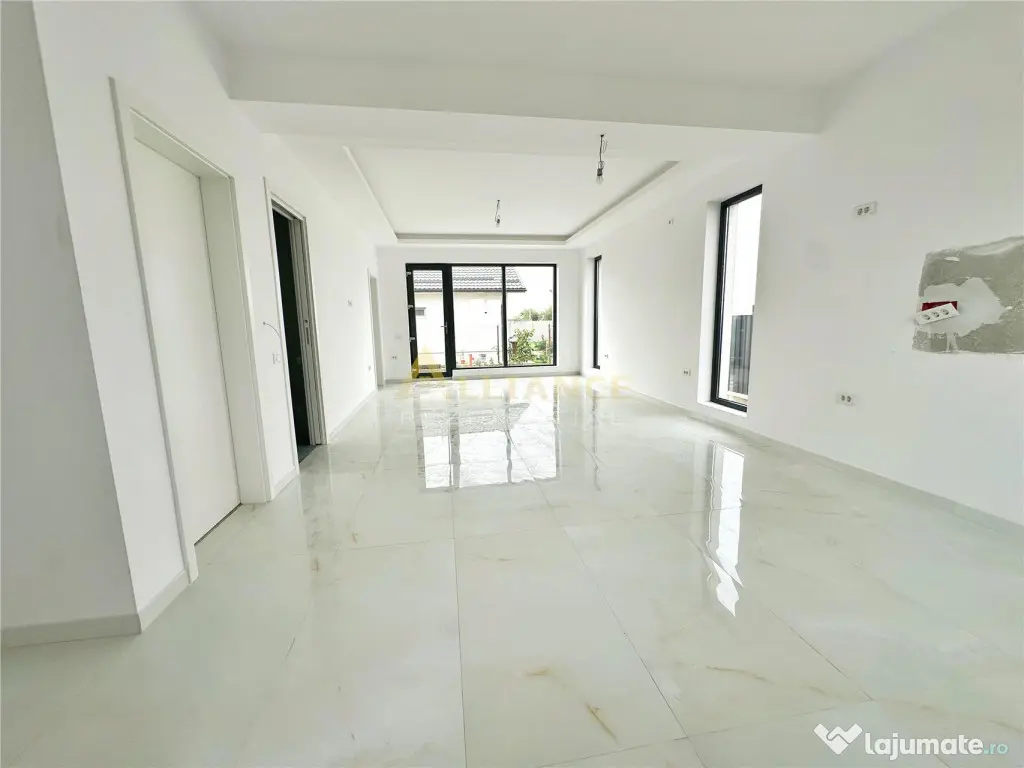 Gata de mutare- 3 camere - 2 bai - pod - beci 