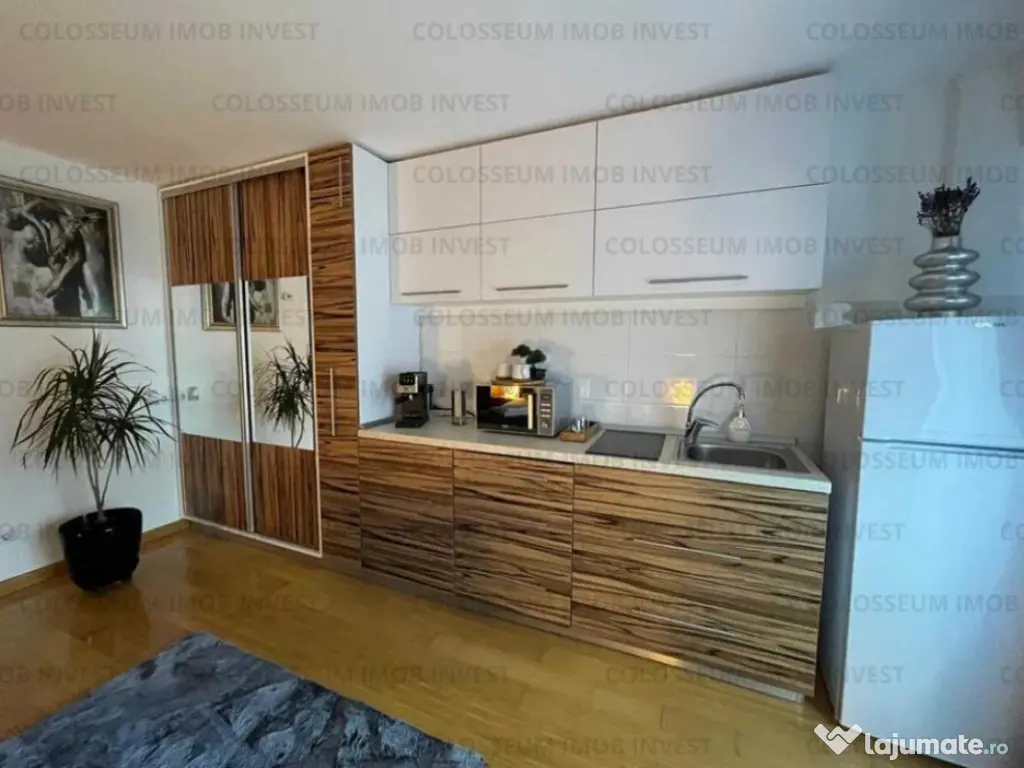 Garsoniera decomandat - zona Centru Istoric