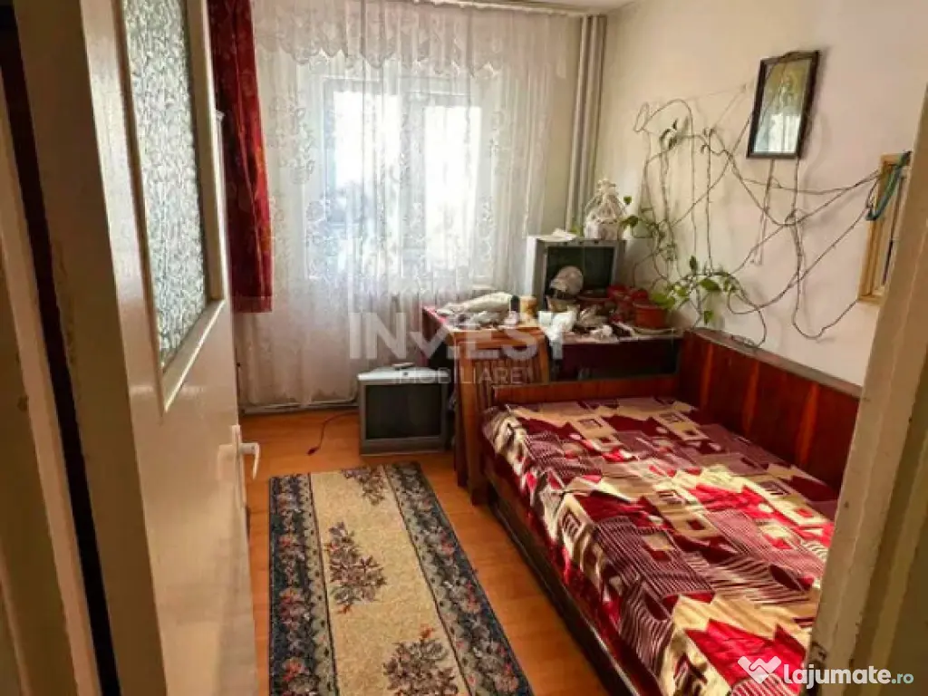 Apartament 3 camere decomandat-Podu Ros-liceul Racovita 