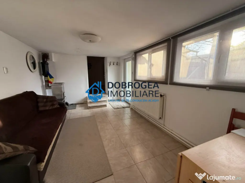 Caslita, casa + teren 800 mp , iesire la Lac 