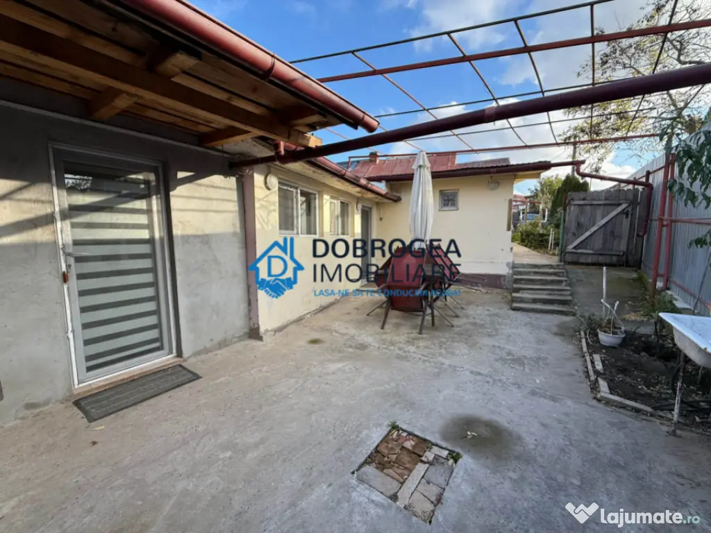 Caslita, casa + teren 800 mp , iesire la Lac 
