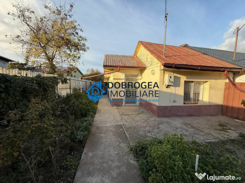 Caslita, casa + teren 800 mp , iesire la Lac 