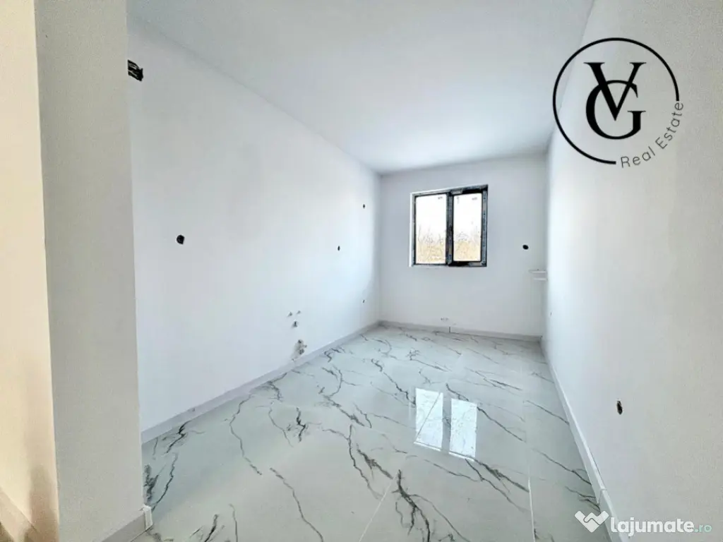 Casa la sol, 4 camere - 253 mp - Navodari 