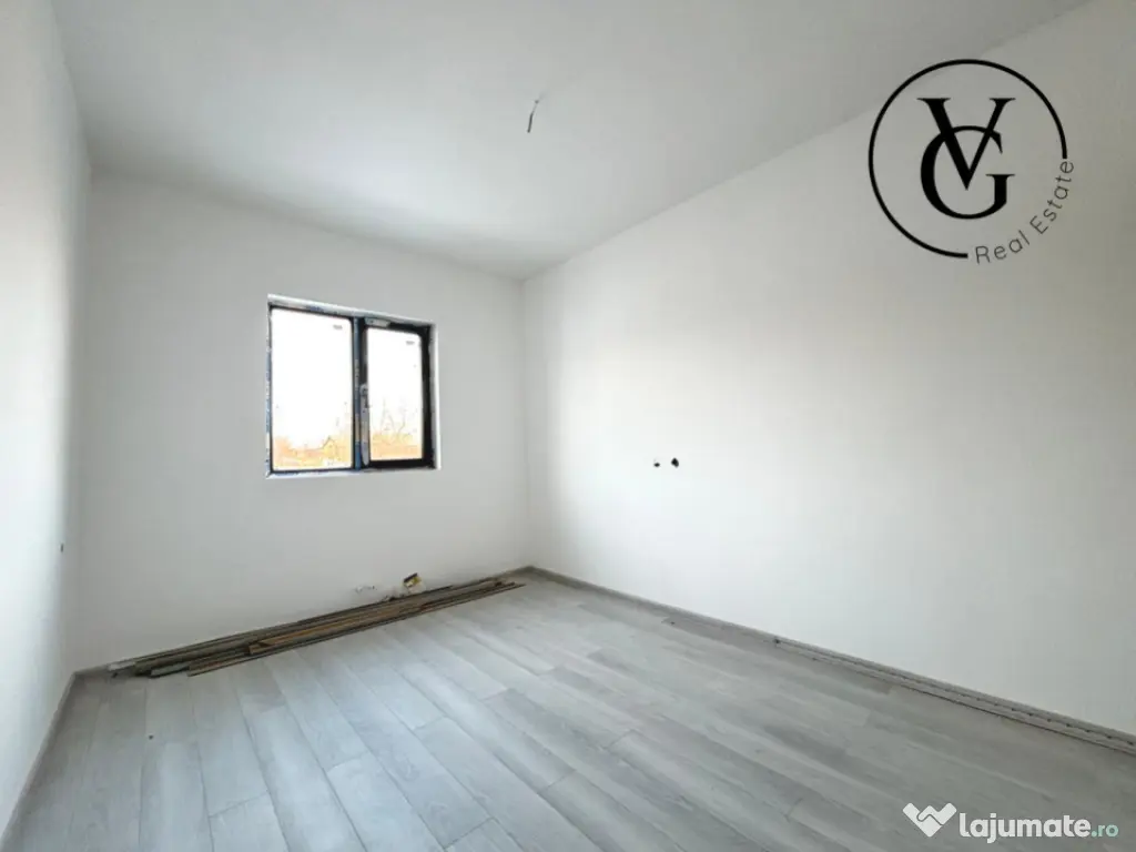 Casa la sol, 4 camere - 253 mp - Navodari 