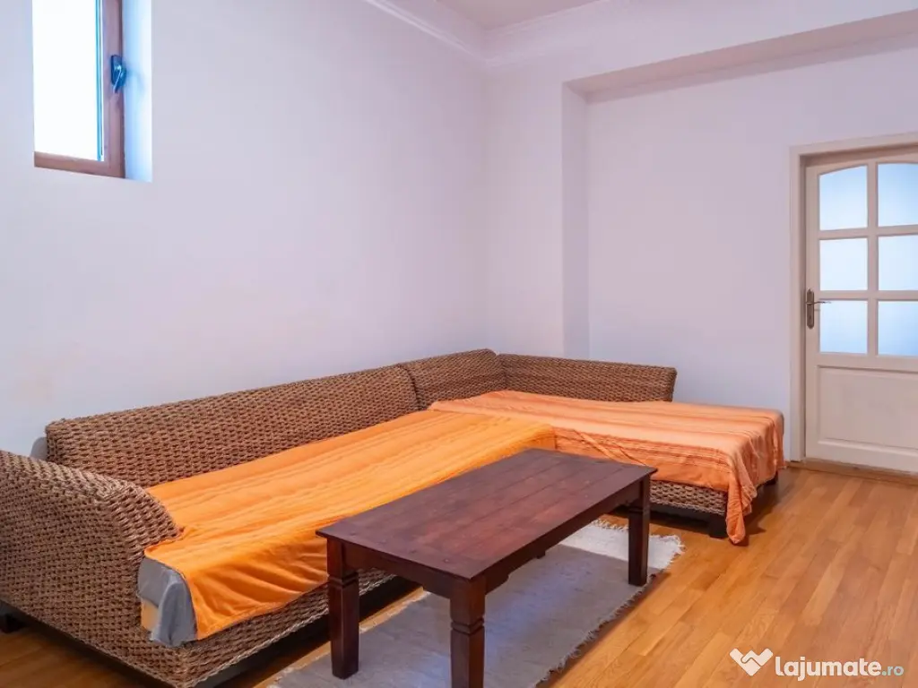 Apartament central la casă, spațios, ideal pentru famil... 