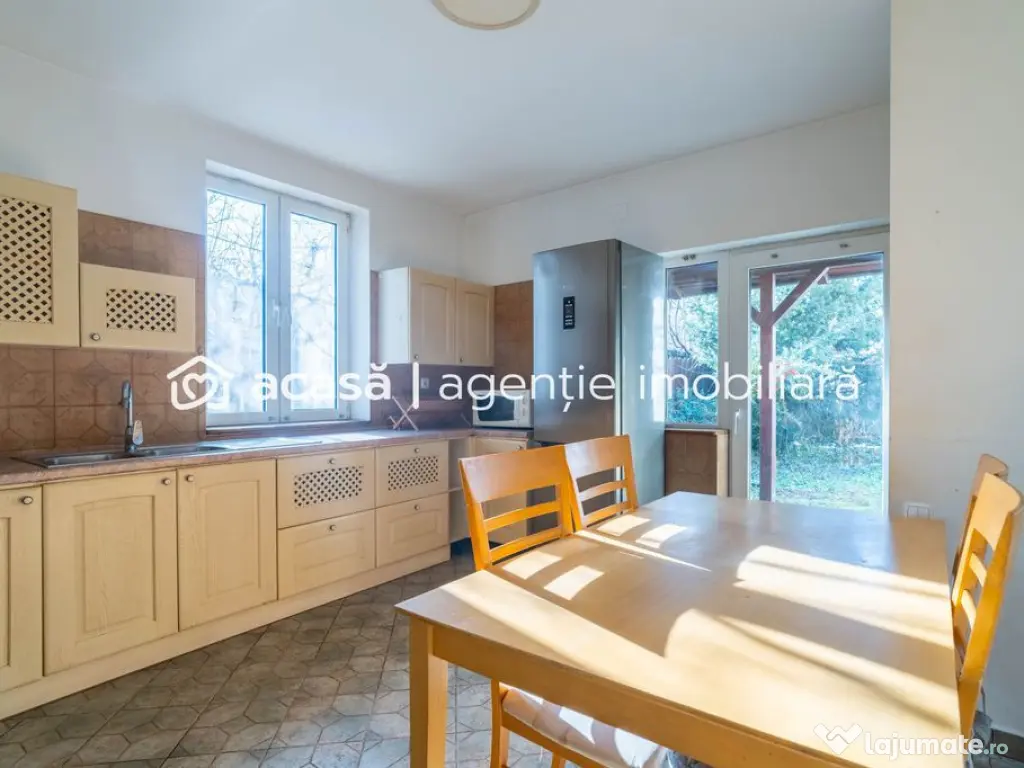 Apartament central la casă, spațios, ideal pentru famil...