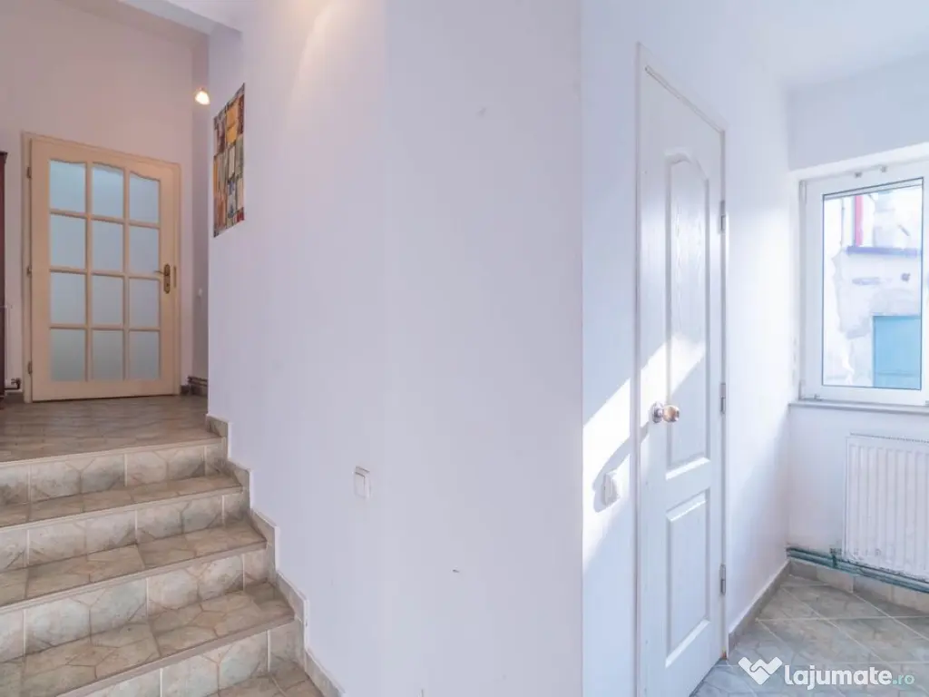 Apartament central la casă, spațios, ideal pentru famil... 