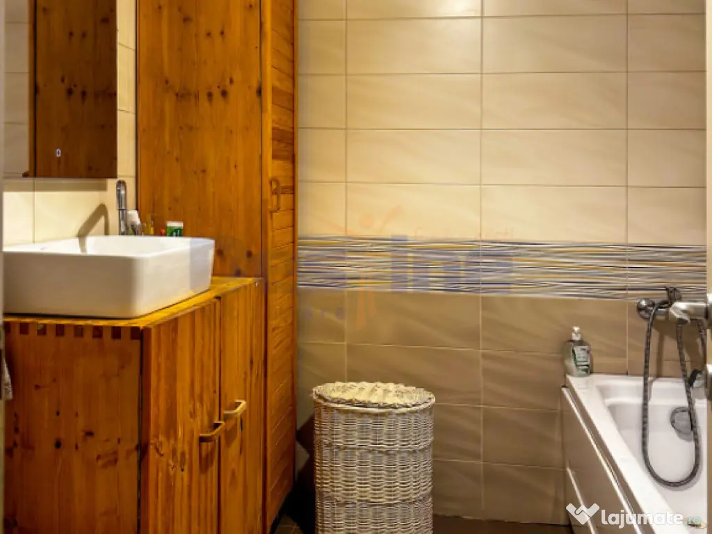 Apartament 2 camere, decomandat, la un pret excelent! 