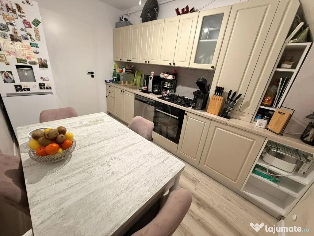 Apartament 3 camere decomandat Cetatii JYSK 