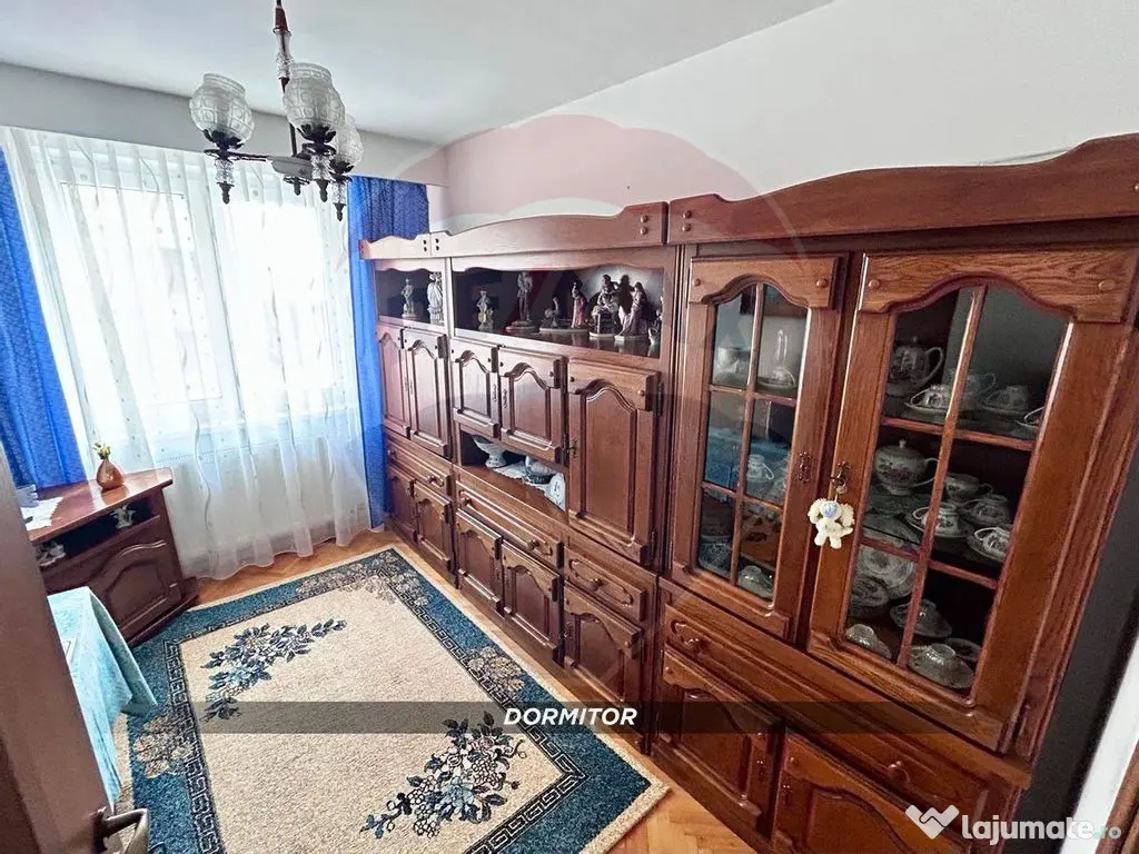 Apartament generos cu 4 camere de inchiriat- langa Hotel ...