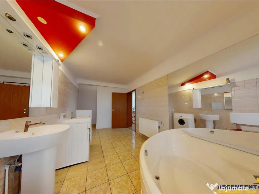 FILM3D! Casa arhitectura flexibila:2 unitati,500mp teren,loc