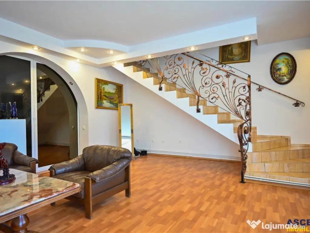 FILM3D! Casa arhitectura flexibila:2 unitati,500mp teren,loc