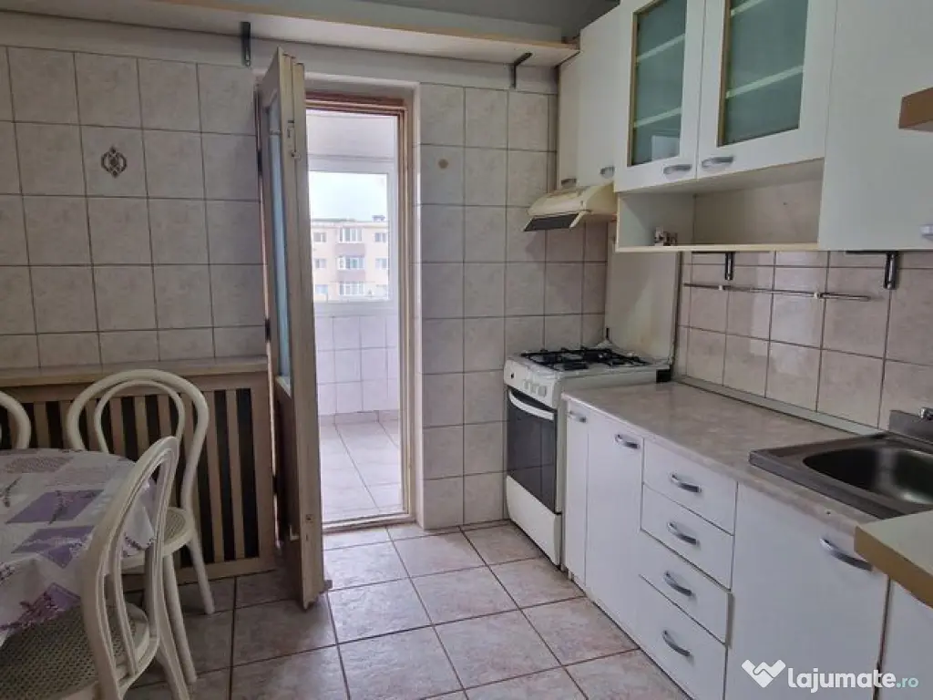 Apartament doua camere decomandate, zona gara. 