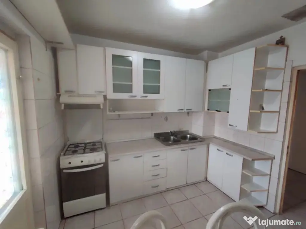 Apartament doua camere decomandate, zona gara. 