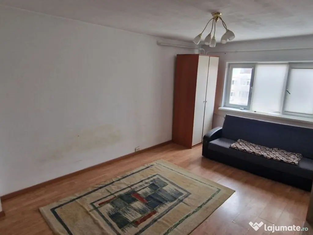 Apartament doua camere decomandate, zona gara. 