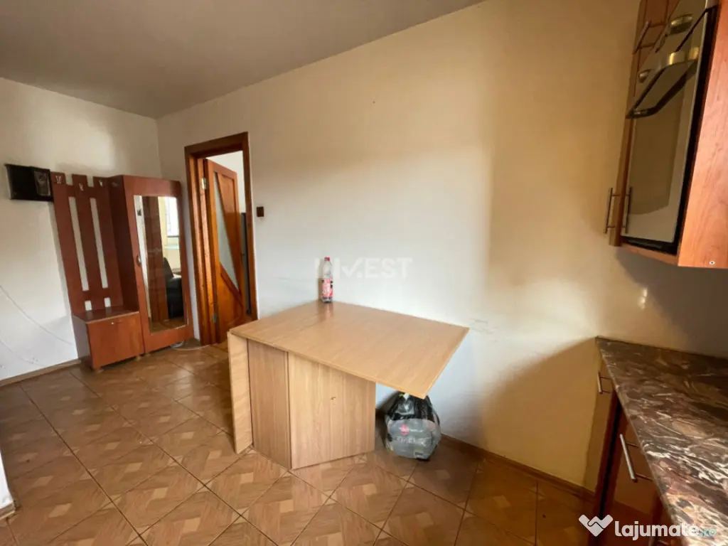 Apartament 2 camere-50 mp-Pod de Piatra-etaj intermediar 
