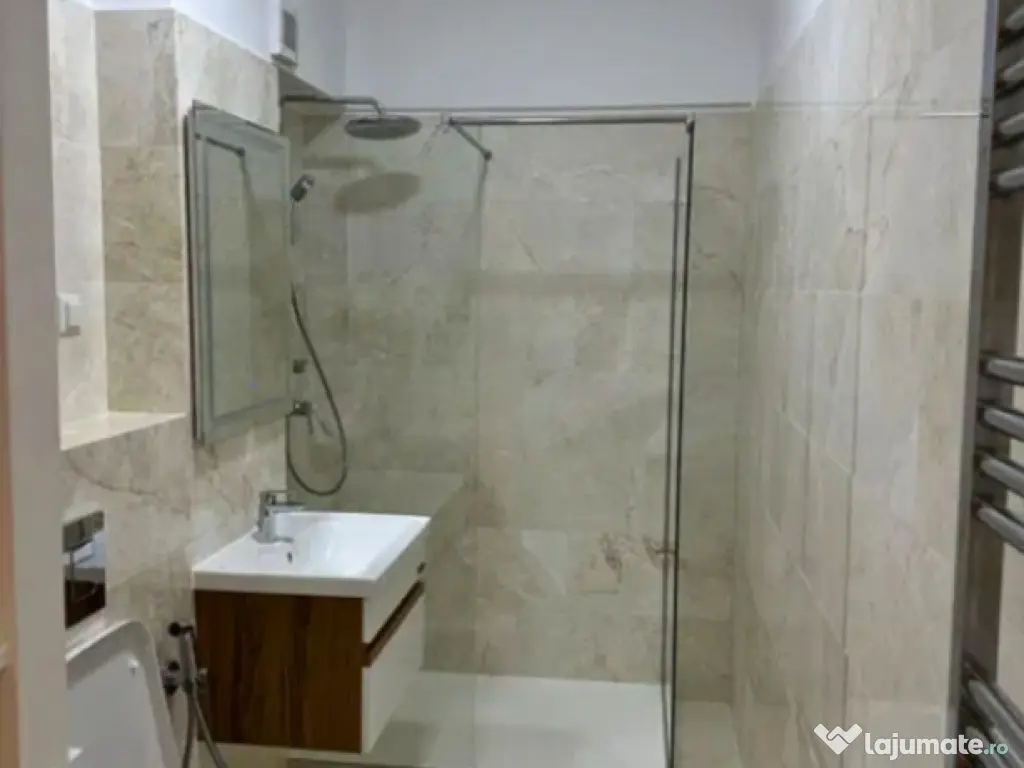 Apartament cu 2 camere OS | Royal Town | Copou + Loc parcare