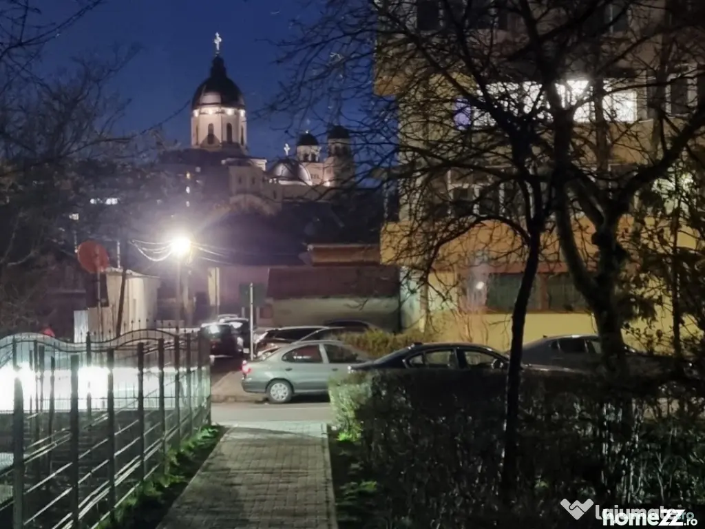 Zonă excelentă- Parcul Catedralei- Apartament două camere 