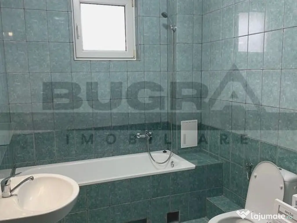 Apartament de 3 camere, 70mp, parcare, zona Negoiu 