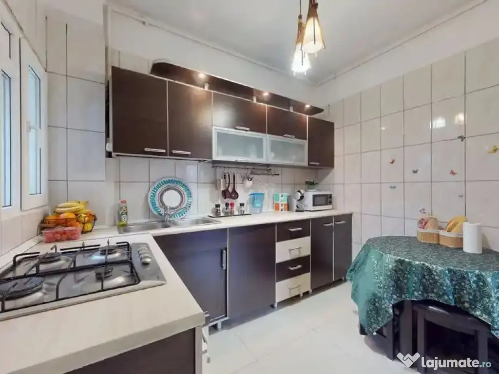 GROZAVESTI - Orhideea / Vila multifunctionala 251 mp / Te... 