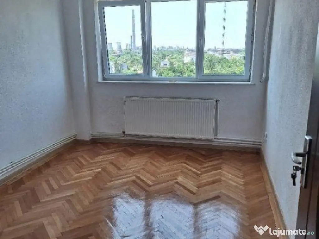 Gara, decomandat, 3 camere, renovat, gaze, vanzari Constanta 