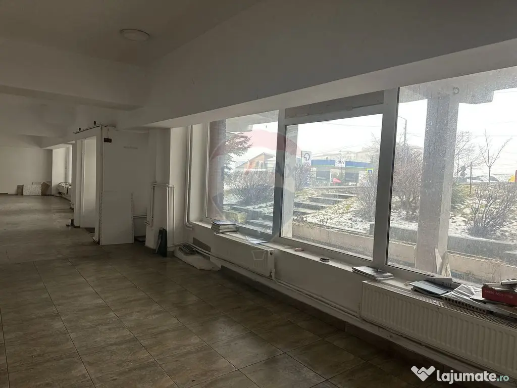 Spațiu comercial de 166mp de închiriat în zona Calea R... 