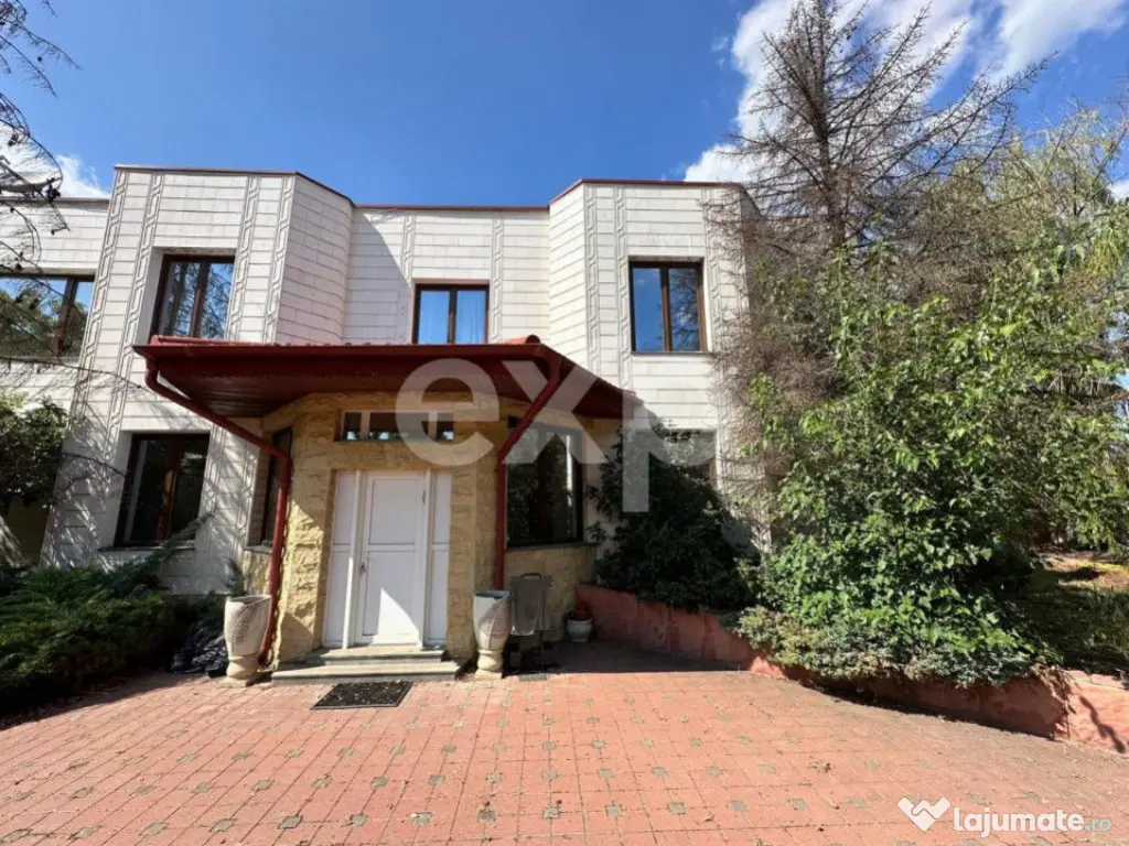 Vila de vanzare Pipera- Drumul Negru - 2500 mp teren 