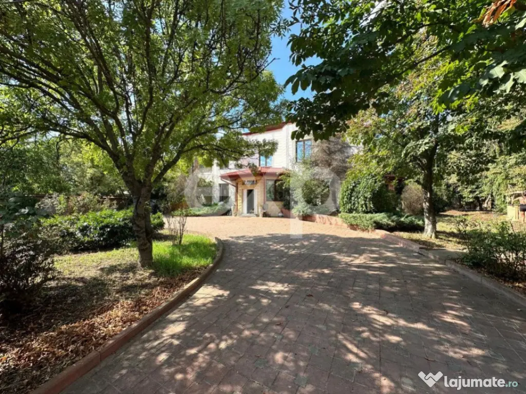 Vila de vanzare Pipera- Drumul Negru - 2500 mp teren 