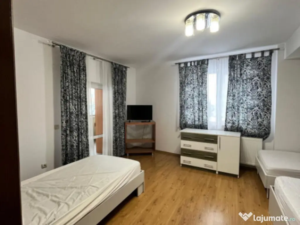 Apartament 3 camere, 80 mp utili, parter, Radauti