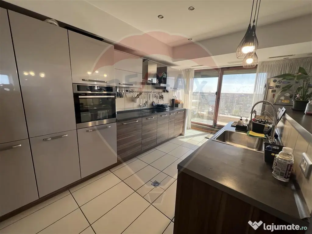 Penthouse exclusivist cu vedere panoramică – Zona Arme... 