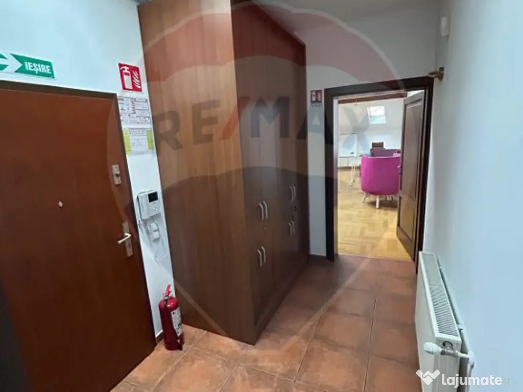 Spațiu de birouri de 106.76mp de închiriat în zona Pia... 