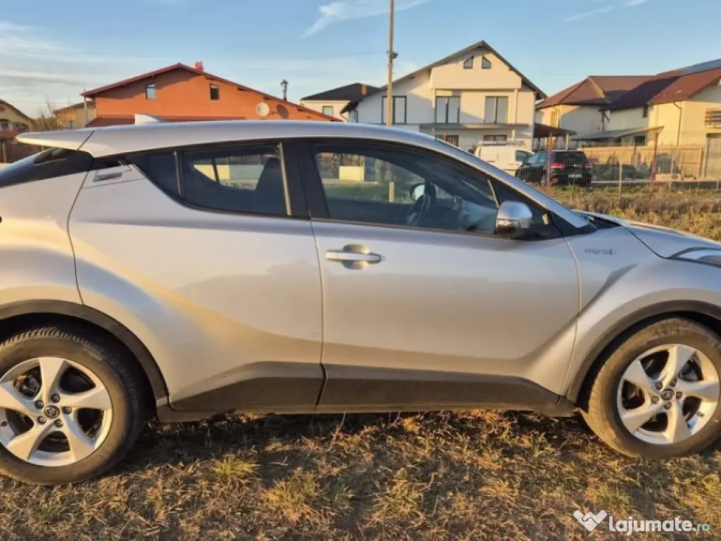 Toyota C-HR Hibrid 1.8, 2019 – Economic, fiabil, ideal pentru oraș 