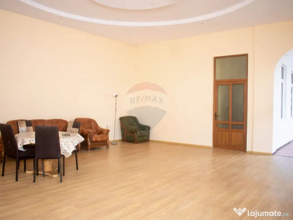 Casă de vânzare cu potențial business – zona Rudului 