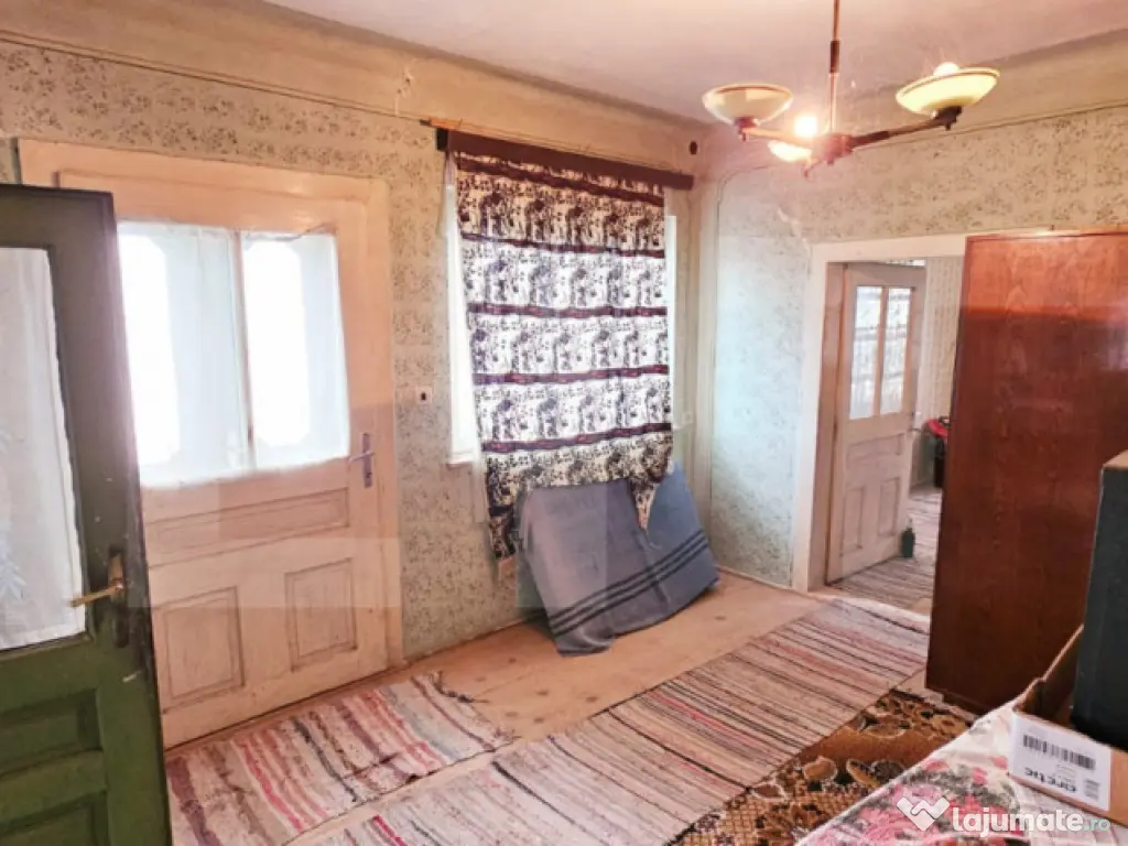 Casa de caramida in Bicfalau