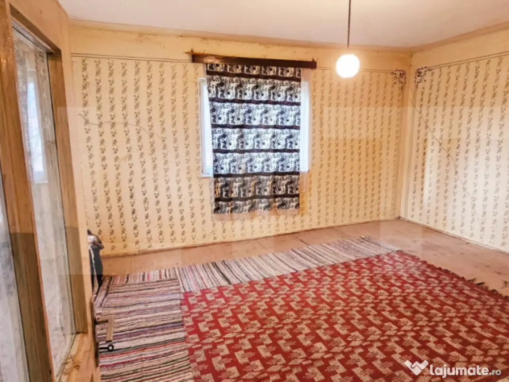 Casa de caramida in Bicfalau