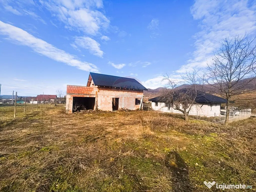 Casă P+M la roșu de vânzare – Tăuții-Măgherăuș 