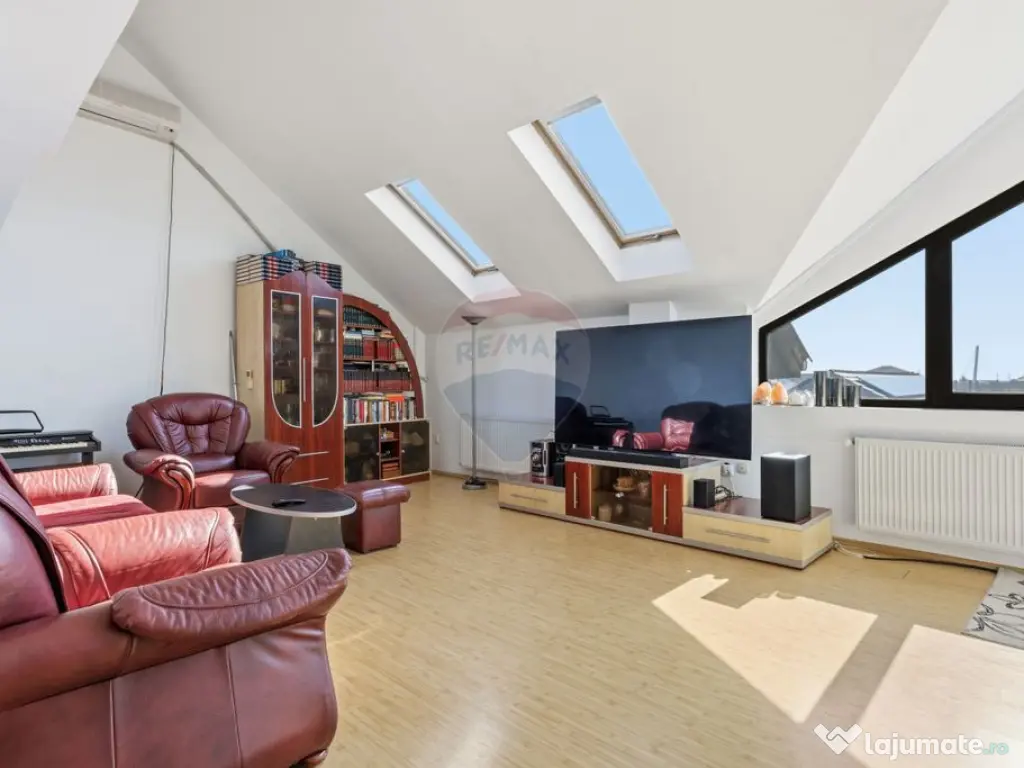 Apartament cu 3 camere pe două niveluri 