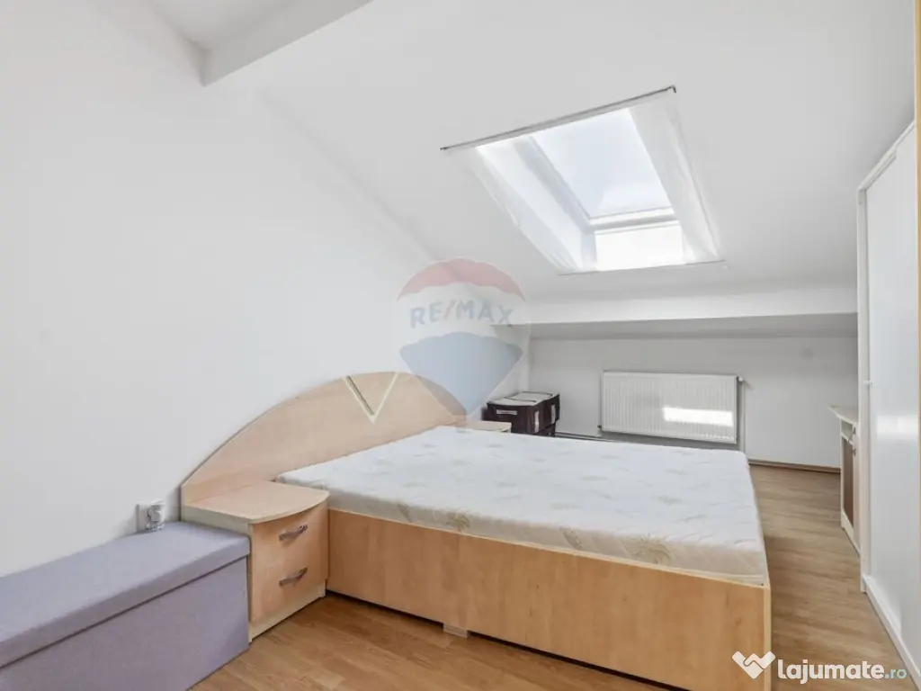 Apartament cu 3 camere pe două niveluri 